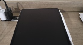 Good
													Apple iPad Pro 11" 2nd Gen 2020 - Verizon, Gray, 128 GB, A2068, photo 4 of 14