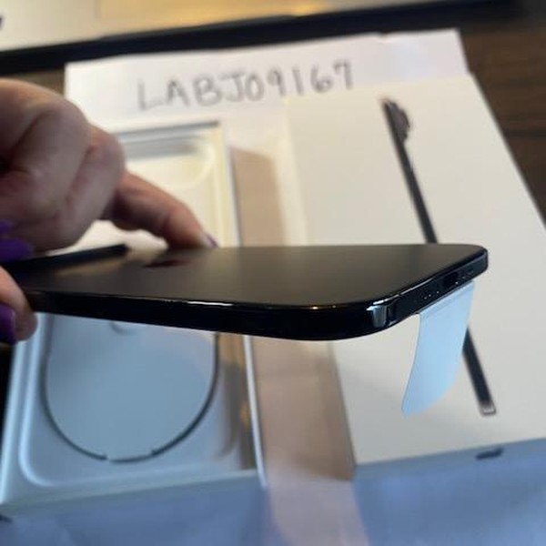 Apple iPhone Air - Unlocked, 1 TB, Space Black, A3260