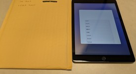 Good
													Apple iPad 7th Gen - Verizon, Gray, 32 GB, A2200, photo 1 of 5