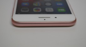 Good
													Apple iPhone 7 Plus - Unlocked, Rose Gold, 32 GB, A1661, photo 3 of 12