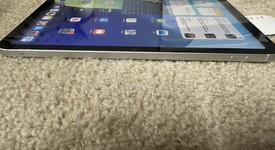 Mint
													Apple iPad 10th Gen - Unlocked, Silver, 64 GB, A2757, photo 4 of 7