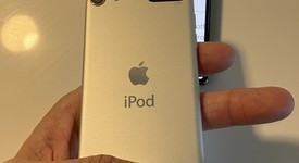 Mint
													Apple iPod Touch 6th Gen - Wi-Fi, Silver, 16 GB, photo 2 of 8