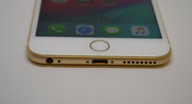 Good
													Apple iPhone 6S Plus - Unlocked, Gold, 128 GB, A1634, photo 4 of 11
