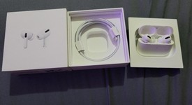 Used
													Apple AirPods Pro 1st Gen - MagSafe Case, photo 3 of 4