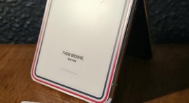Good
													Samsung Galaxy Z Flip3 5G - Unlocked, White, 256 GB, 8 GB, SM-F711U1, Thom Browne Edition, photo 3 of 8