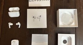 Used
													Apple AirPods Pro - Wireless Case, photo 1 of 8