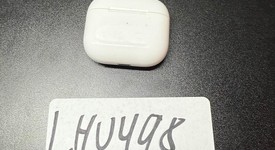 Used
													Apple AirPods 3rd Gen - Lightning Case, photo 4 of 5