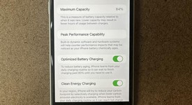 Mint
													Apple iPhone SE 2nd Gen 2020 - Unlocked, White, 128 GB, A2275, photo 1 of 8