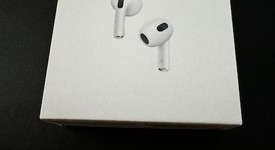 New
													Apple AirPods 3rd Gen - MagSafe Case, photo 3 of 4