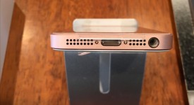 Mint
													Apple iPhone SE 1st Gen 2016 - Verizon, Rose Gold, 32 GB, A1662, photo 3 of 4