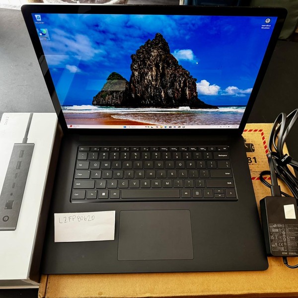 Microsoft Surface Laptop 5 - 256 GB, Black, 16 GB, Intel Core i7, 15 inch