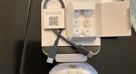 Used
													Beats Studio Buds - White, photo 4 of 8