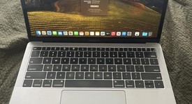 Good
													MacBook Air 2018 - 13" - I5, Gray, 256 GB, 8 GB, photo 1 of 10