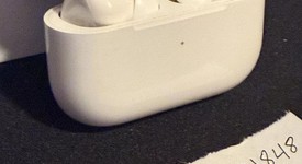 Used
													Apple AirPods Pro 2 - USB-C, photo 4 of 10