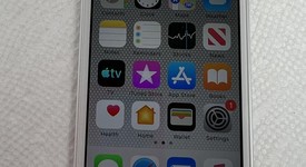 Mint
													Apple iPod Touch 6th Gen - Wi-Fi, White, 128 GB, photo 2 of 4