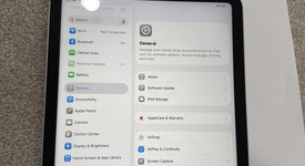 Mint
													Apple iPad 10th Gen - Unlocked, Silver, 64 GB, A2757, photo 1 of 9