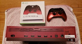 Good
													Xbox One S (2016) - Red, 2 TB, photo 2 of 3