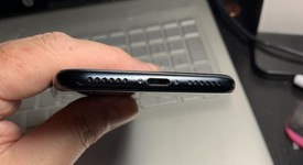 Good
													Apple iPhone SE 3rd Gen 2022 - Unlocked, Midnight, 64 GB, A2595, photo 6 of 6