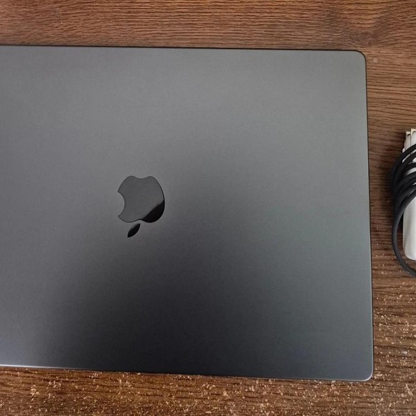 MacBook Pro Late 2023 (M3) - 16 inch - 512 GB, Black, 36 GB, Apple M3 Pro 12-core, 18-core GPU