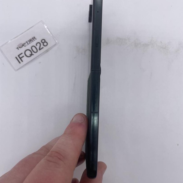 Motorola Razr Ultra (2025) - Unlocked, 512 GB, PANTONE Scarab, 16 GB