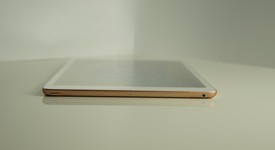 Mint
													Apple iPad 7th Gen - Wi-Fi, Gold, 32 GB, A2197, photo 5 of 6