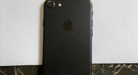 Mint
													Apple iPhone 7 - Verizon, Black, 128 GB, A1660, photo 2 of 5