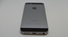 Good
													Apple iPhone SE 1st Gen 2016 - Unlocked, Grey, 32 GB, A1662, photo 4 of 9