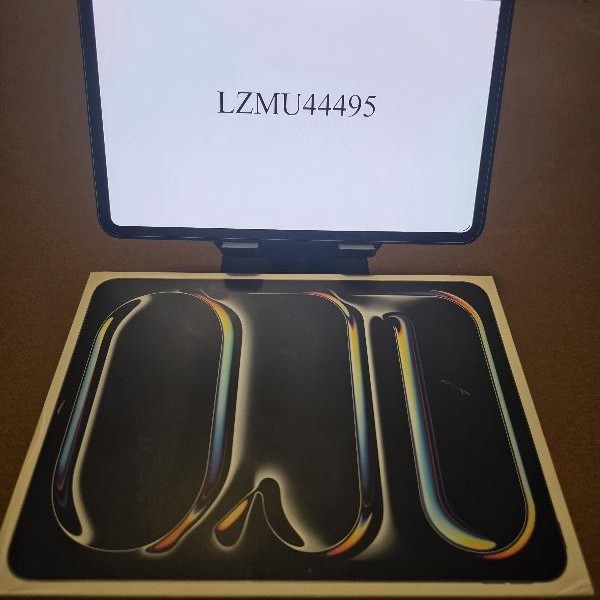 Apple iPad Pro 11 inch (M4) 2024 - Unlocked, 256 GB, Black, 8 GB, A2837, Standard Glass