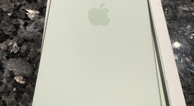 Mint
													Apple iPhone 15 - Unlocked, Green, 128 GB, A2846, photo 2 of 12