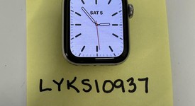 Mint
													Apple Watch Series 5 40mm - Unlocked, Silver, A2094 Cellular, Stainless Steel, photo 1 of 6