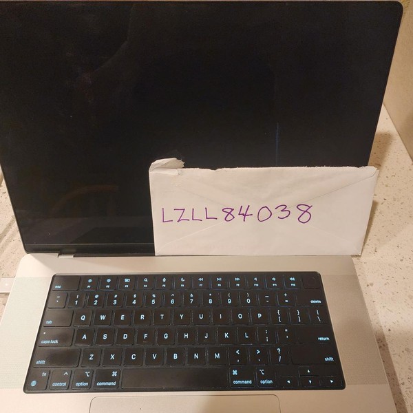 MacBook Pro 2021 - 16 inch - 512 GB, Silver, 32 GB, Apple M1 Pro 10-core