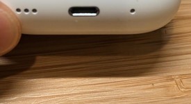 Used
													Apple AirPods Pro 2 - Lightning, photo 6 of 6