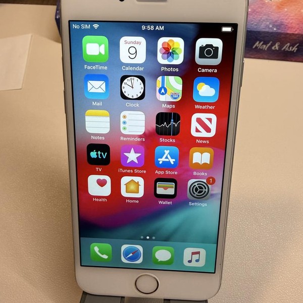 Apple iPhone 6 - Unlocked, 16 GB, Silver, A1586