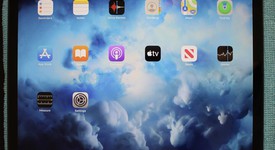 Good
													Apple iPad Pro 12.9" 3rd Gen 2018 - Verizon, Gray, 64 GB, A2014, photo 2 of 12
