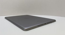 Good
													Apple iPad 5th Gen - Wi-Fi, Gray, 32 GB, A1822, photo 5 of 6