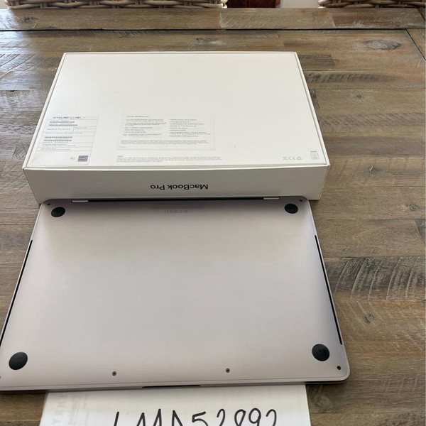 MacBook Pro 2018 (With Touch Bar) - 13 inch - I5, Gray, 256 GB, 8 GB