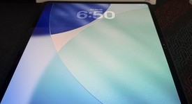 Mint
													Apple iPad Pro 13" (M5) 2025 - Unlocked, Apple M5 9-Core, Space Black, 256 GB, A3361, Standard Glass, photo 1 of 8