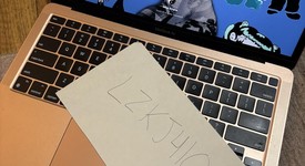 Good
													MacBook Air 2020 - 13" - Apple M1, Gold, 128 GB, 8 GB, photo 1 of 10