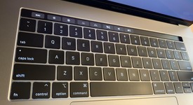 Mint
													MacBook Pro 2018 (With Touch Bar) - 15" - I9, Gray, 1 TB, 32 GB, photo 3 of 9