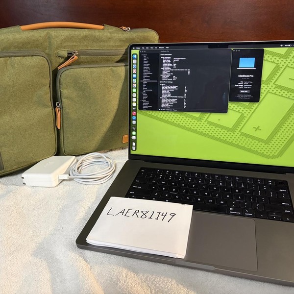 MacBook Pro 2021 - 16 inch - 1 TB, Gray, 64 GB, Apple M1 Max