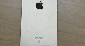 Good
													Apple iPhone SE 1st Gen 2016 - TracFone, Gold, 32 GB, A1662, photo 3 of 3