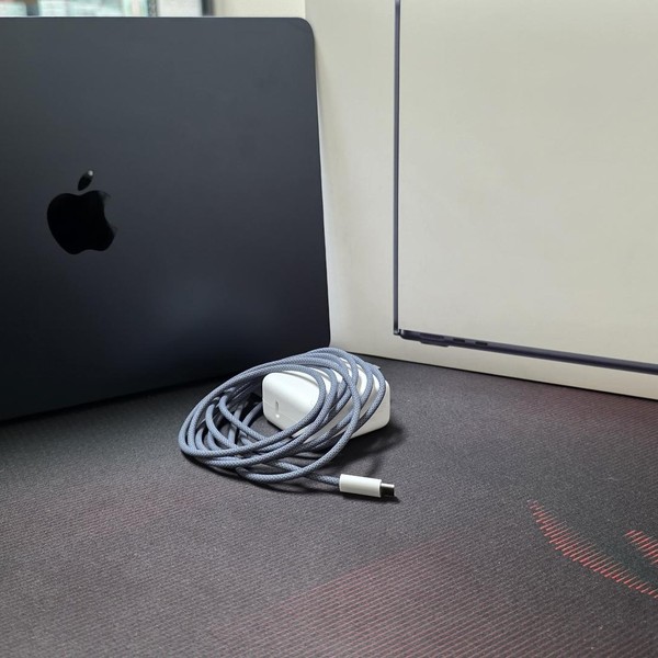 MacBook Air 2024 (M3) - 13 inch - 256 GB, Midnight, 16 GB, Apple M3, 8-core GPU