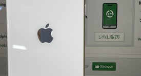 Good
													Apple iPhone SE 3rd Gen 2022 - Unlocked Non-US, Starlight, 128 GB, A2782, photo 1 of 7