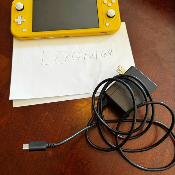 Nintendo Switch Lite - Yellow