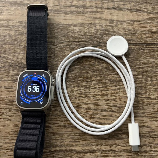 Apple Watch Ultra 3 49mm - Unlocked, Natural, A3281