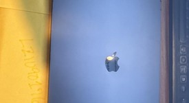 Good
													Apple iPad Pro 12.9" 4th Gen 2020 - Unlocked, Gray, 128 GB, A2069, photo 5 of 6