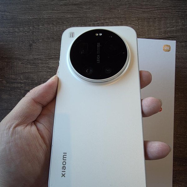 Xiaomi 17 Ultra - Unlocked Non-US, 512 GB, White, 16 GB