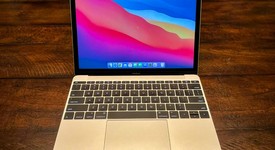 Good
													MacBook Retina 2015 - 12" - Silver, 256 GB, 8 GB, photo 1 of 10