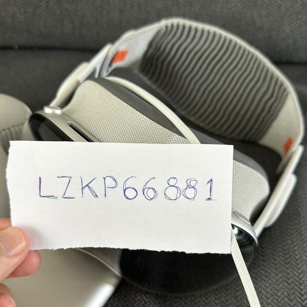 Apple Vision Pro - 256 GB