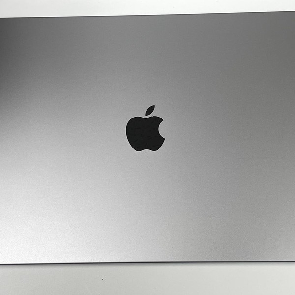 MacBook Pro 2021 - 16 inch - 1 TB, Gray, 16 GB, Apple M1 Pro 10-core